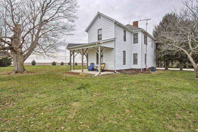 1290 N County Road 1950 E Rd., Newman, IL 61942