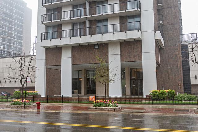 5855 N Sheridan Rd. #8K, Chicago, IL 60660