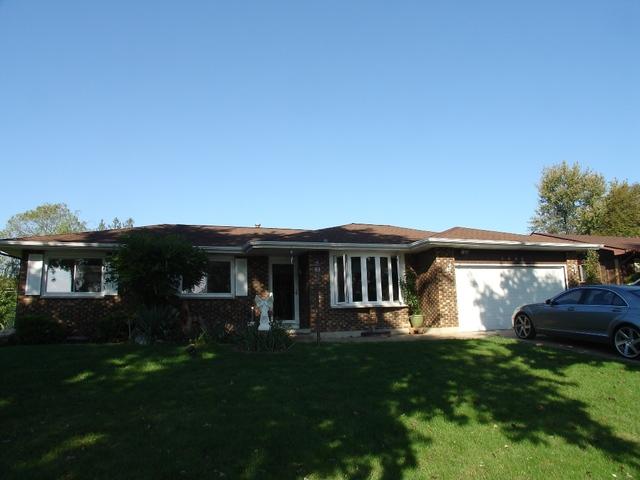 1630 Marikay Ave., Aurora, IL 60505