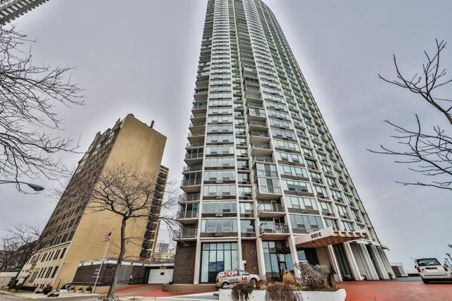 6101 N Sheridan Rd. #40C, Chicago, IL 60660