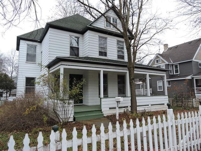 706 W Springfield Ave., Champaign, IL 61820