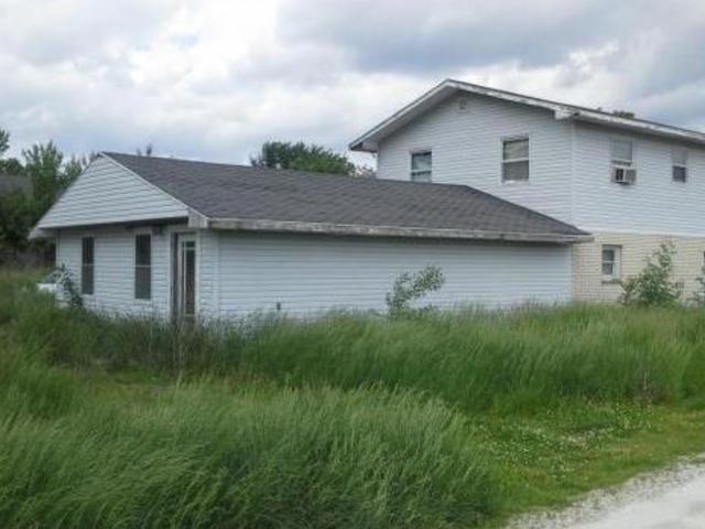 148 N 1695 East Rd., West Point, IL 62380