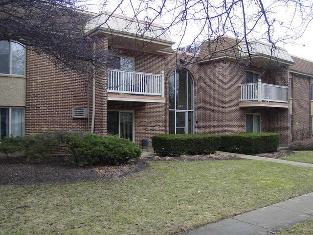 2418 N Kennicott Dr. #1C, Arlington Heights, IL 60004