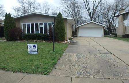 403 W Arquilla Dr., Glenwood, IL 60425