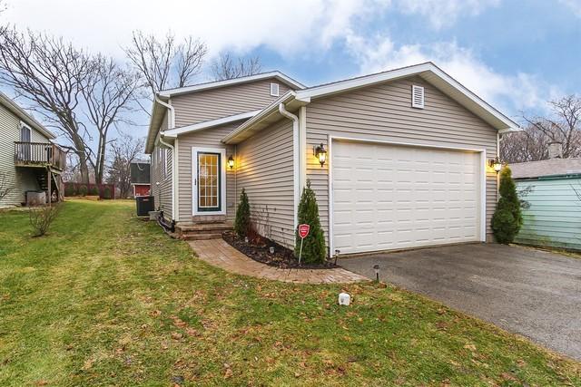 24731 Hawthorne Dr., Round Lake, IL 60073