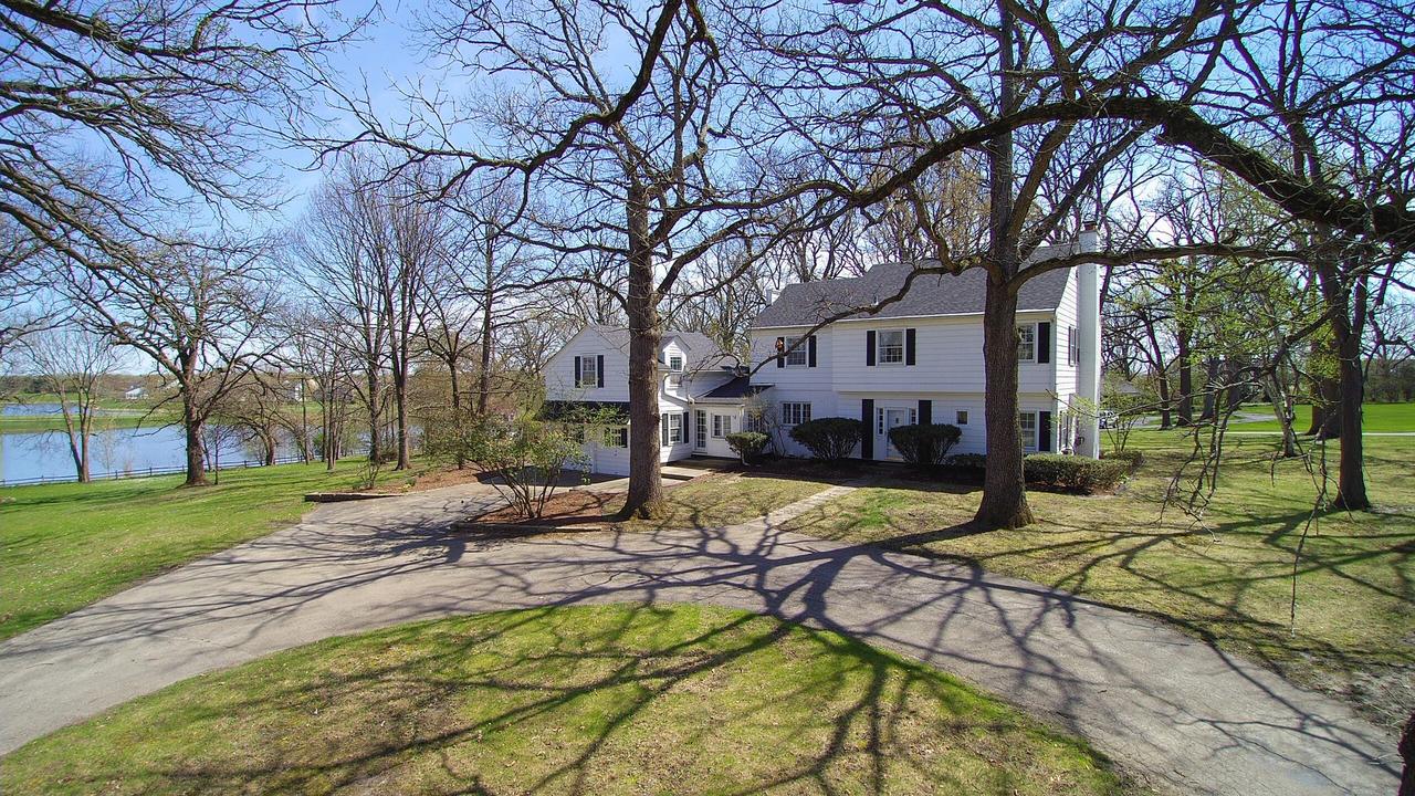 6S401 Shagbark Ln., Aurora, IL 60506