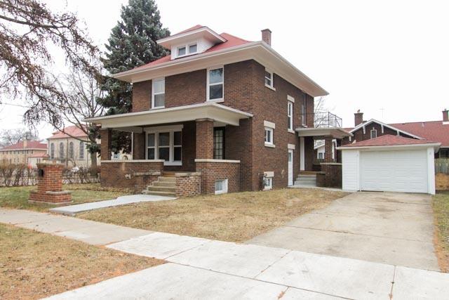 463 Marion Ave., Aurora, IL 60505