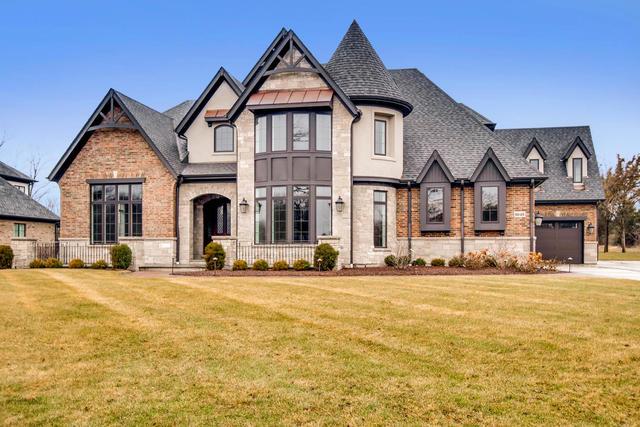 8048 Hamilton Ave., Burr Ridge, IL 60527