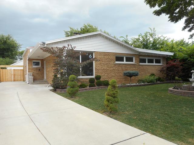 6847 N Keystone Ave., Lincolnwood, IL 60712