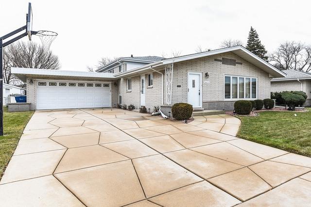 4633 W 105th Pl., Oak Lawn, IL 60453