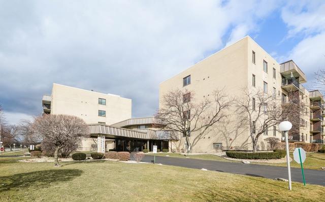 5840 W 104th St. #418, Oak Lawn, IL 60453