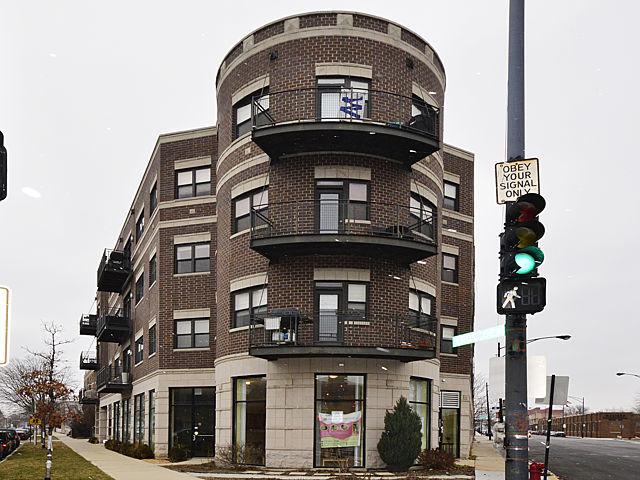 3028 W Roscoe St. #406, Chicago, IL 60618