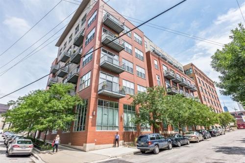 824 W Superior St. #412, Chicago, IL 60622