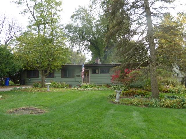 922 Wakeman Ave., Wheaton, IL 60187