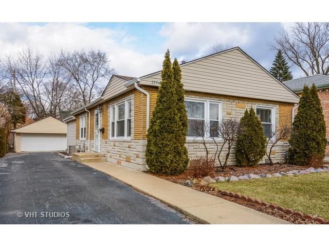 2734 W 97th St., Evergreen Park, IL 60805
