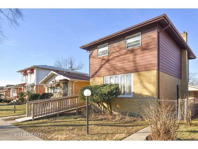11526 S Bishop St., Chicago, IL 60643