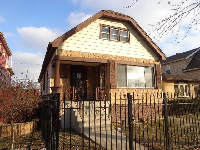 9925 S Perry Ave., Chicago, IL 60628