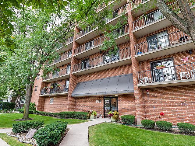 825 Center St. #302, Des Plaines, IL 60016