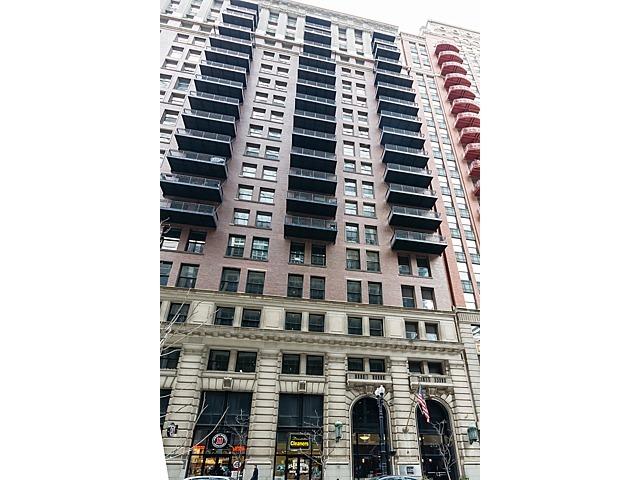212 W Washington St. #1106, Chicago, IL 60606
