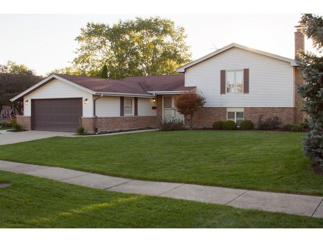 2422 N Drury Ln., Arlington Heights, IL 60004