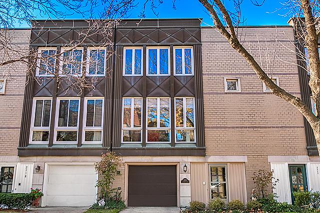 2120 N Lakewood Ave., Chicago, IL 60614