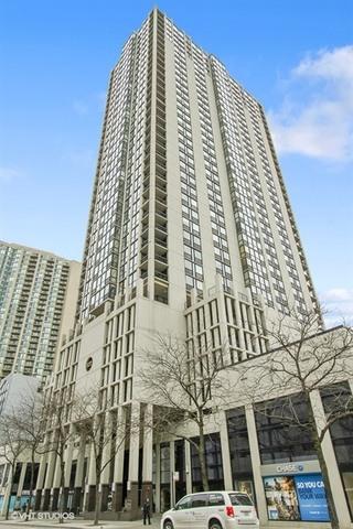 1122 N Clark St. #2001, Chicago, IL 60610
