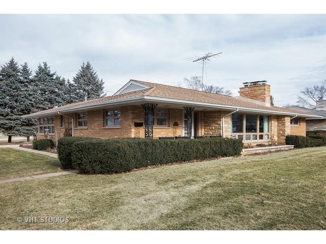 80 Dole Ave., Crystal Lake, IL 60014