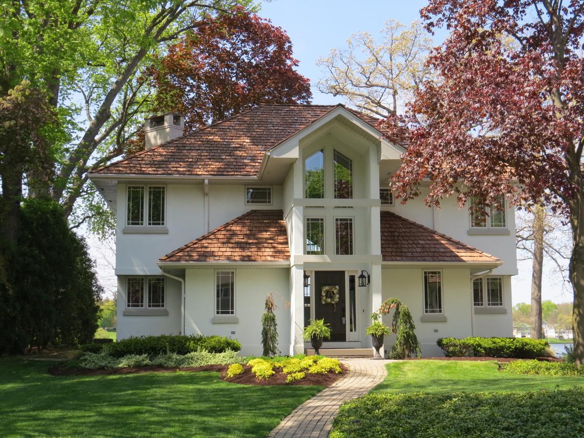810 Regner Rd., Mchenry, IL 60051