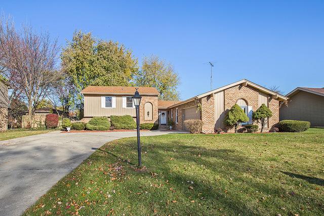 3211 W Burr Oaks Dr., Joliet, IL 60431