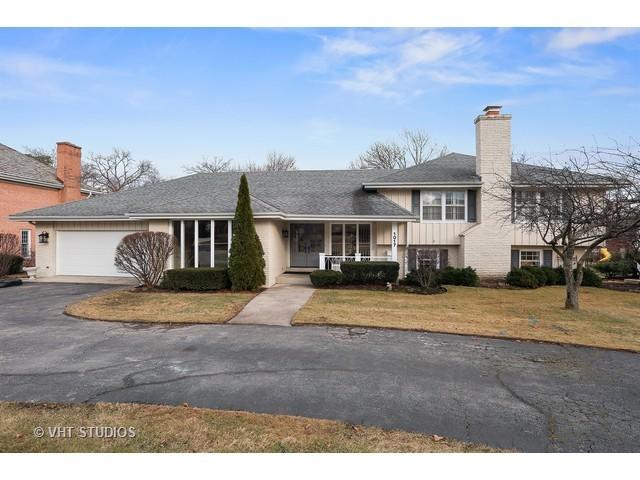 1017 Laurie Ln., Burr Ridge, IL 60527