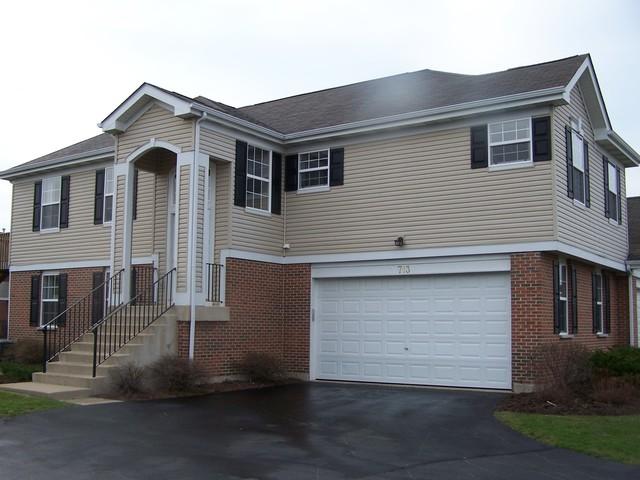 713 Legend Ln. #17-1, Mchenry, IL 60050