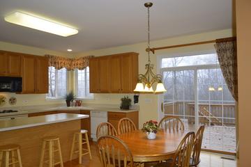 1151 Kasting Ln., Mundelein, IL 60060