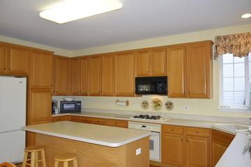 1151 Kasting Ln., Mundelein, IL 60060