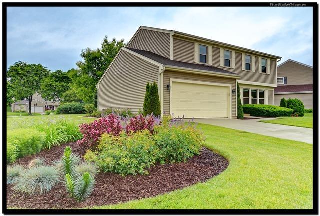 196 Larchmont Ln., Bloomingdale, IL 60108