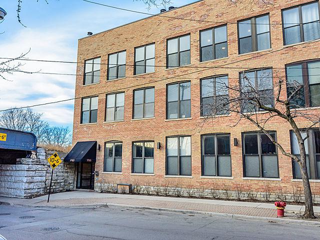 1760 W Wrightwood Ave. #302, Chicago, IL 60614