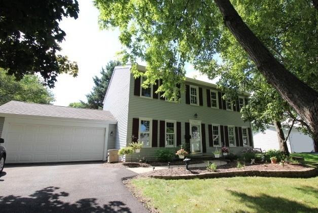 1044 Summit Hills Ln., Naperville, IL 60563