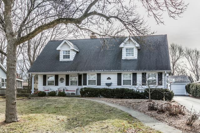 56 Oakwood Dr., Naperville, IL 60540