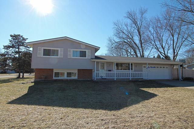 35 Dartmoor Dr., Crystal Lake, IL 60014