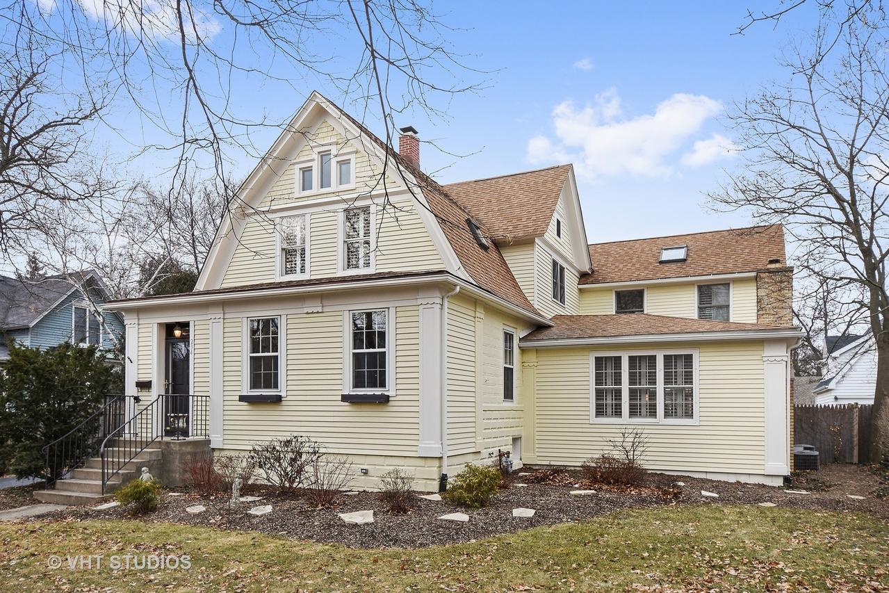 234 W Lincoln Ave., Barrington, IL 60010