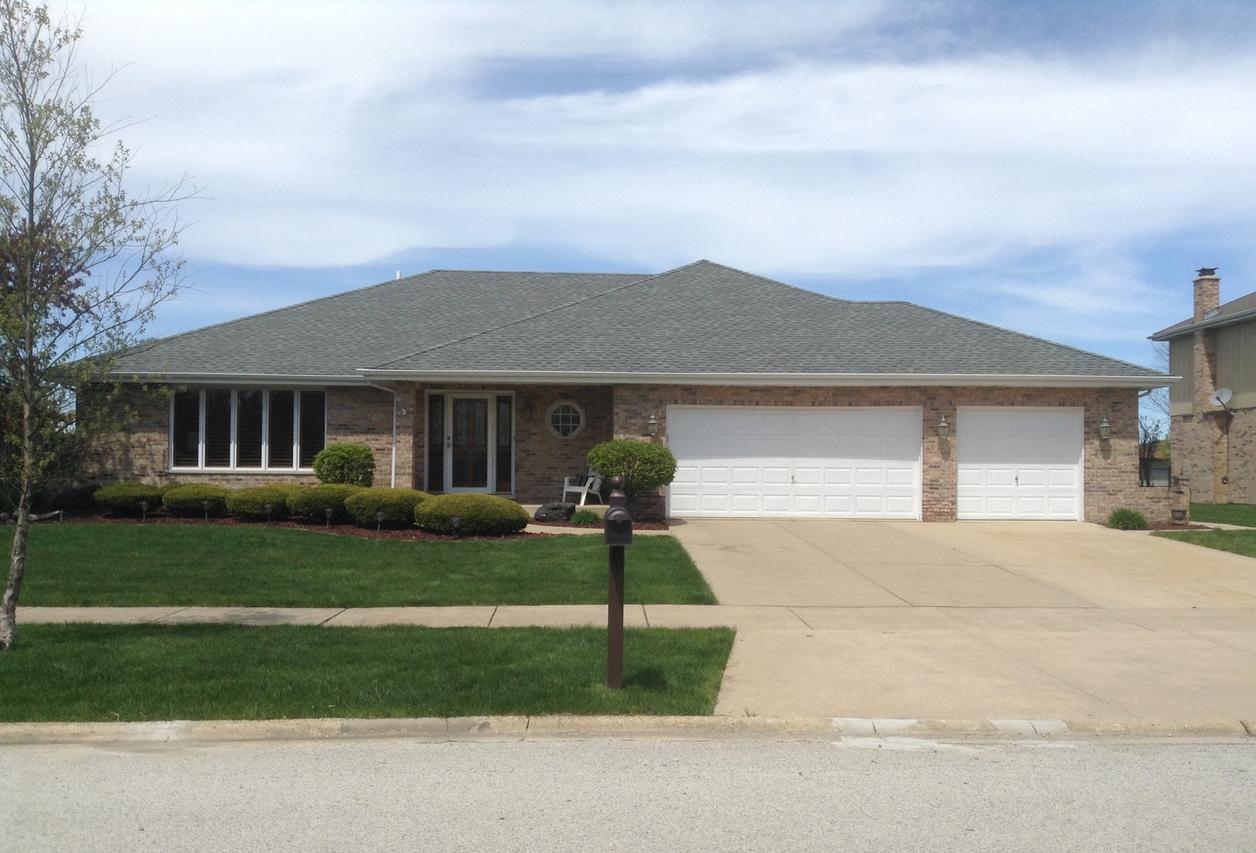10240 Cambridge Dr., Mokena, IL 60448