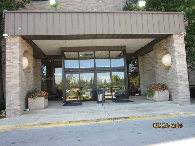 6340 Americana Dr. #303, Willowbrook, IL 60527