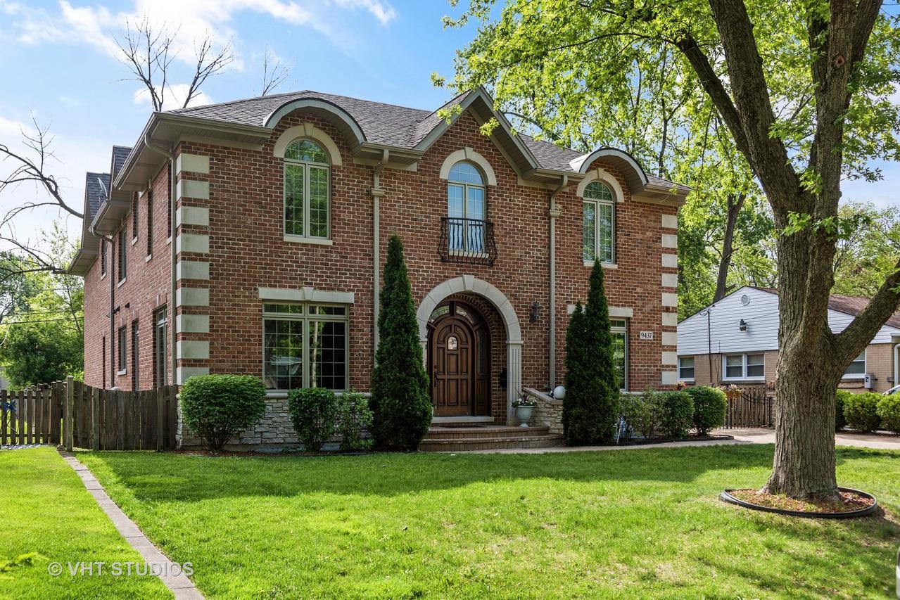 9437 Keystone Ave., Skokie, IL 60076