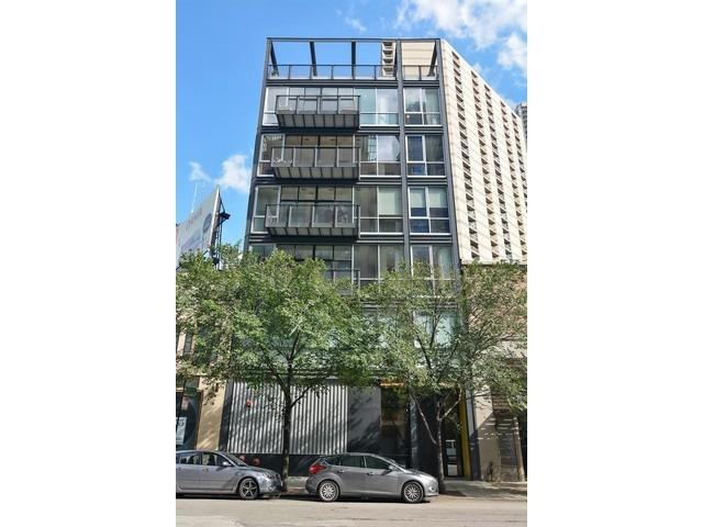 747 N Clark St. #301, Chicago, IL 60654