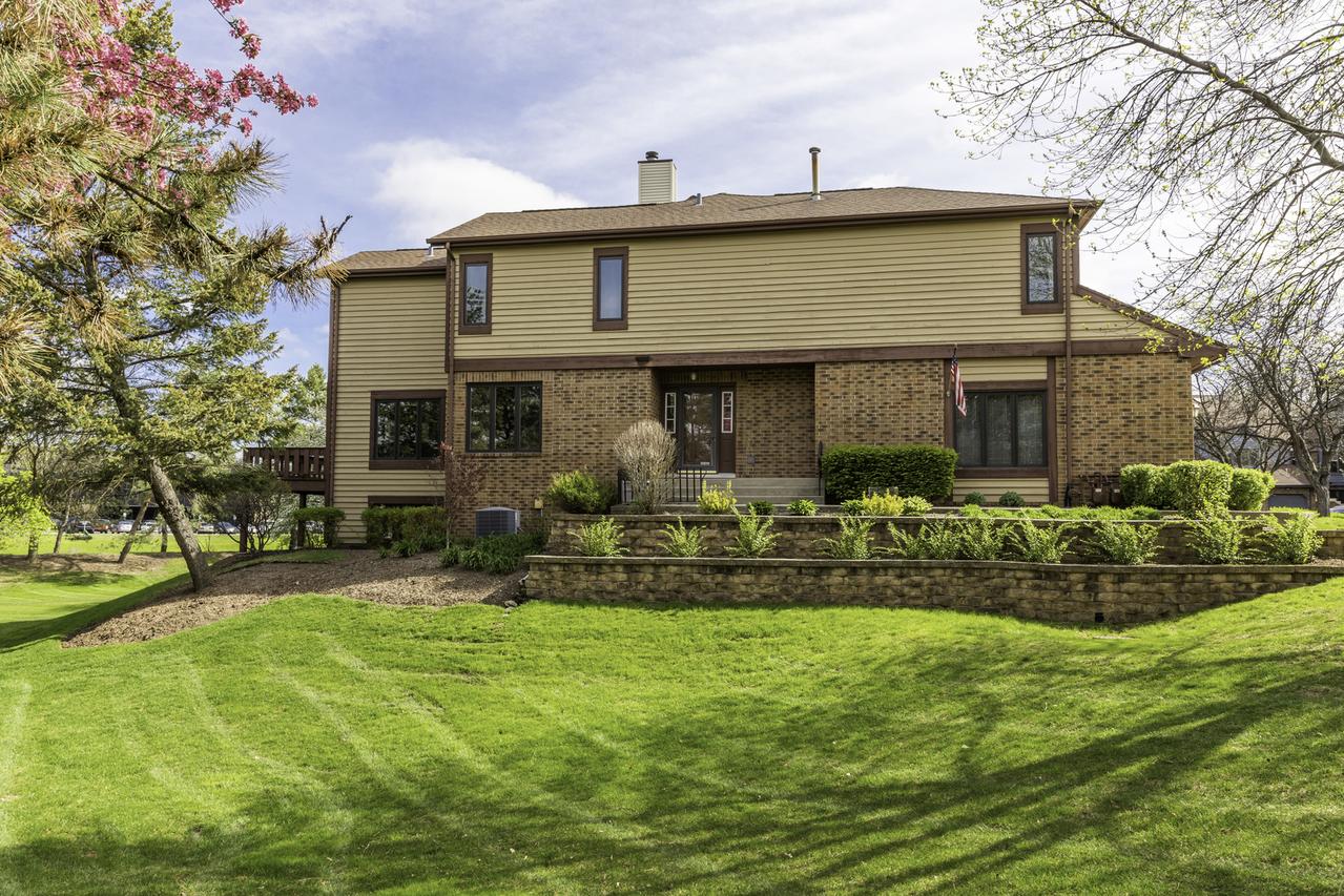 1184 Mistwood Ct., Downers Grove, IL 60515