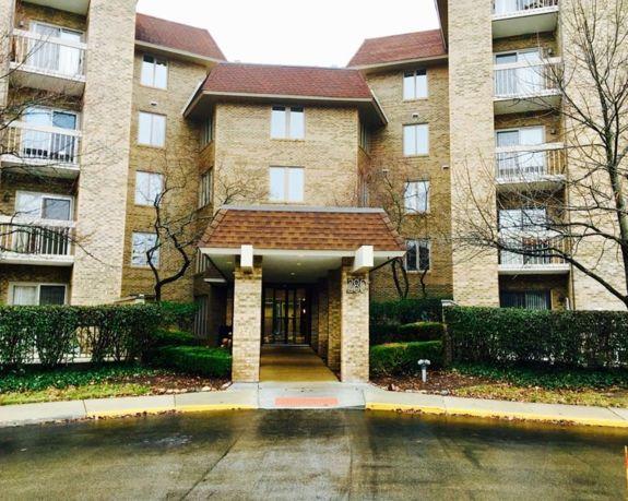 1280 Rudolph Rd. #1L, Northbrook, IL 60062