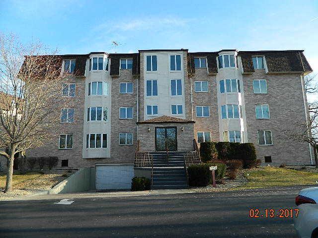 3620 186th St. #401, Lansing, IL 60438
