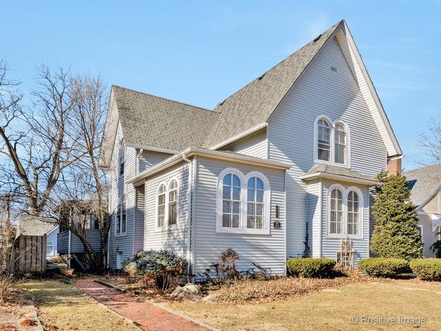 334 S Kensington Ave., La Grange, IL 60525