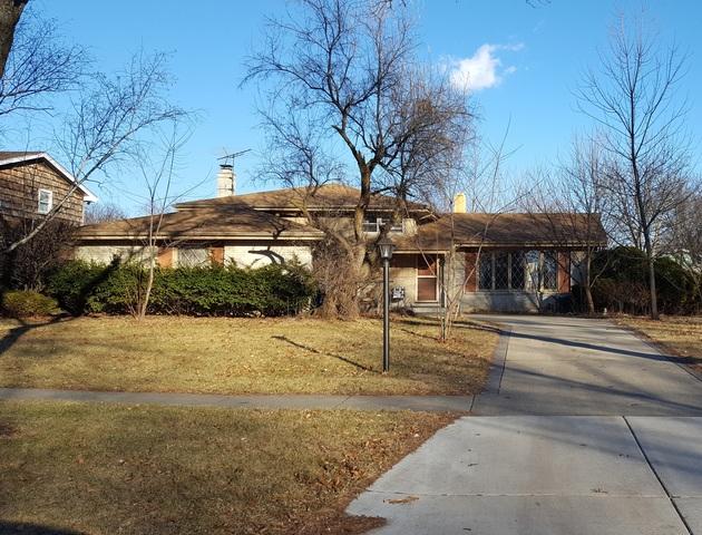 7803 Queens Ct., Downers Grove, IL 60516