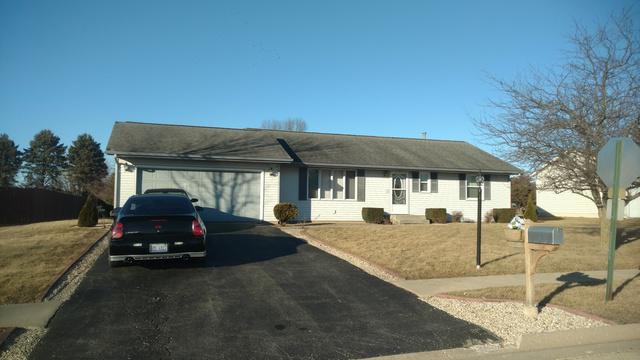 211 Forest Dr., Kirkland, IL 60146