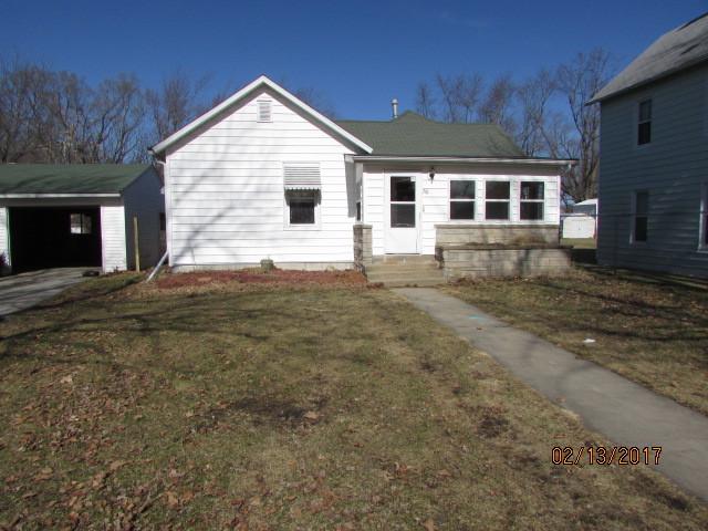 210 W Green St., Roberts, IL 60962